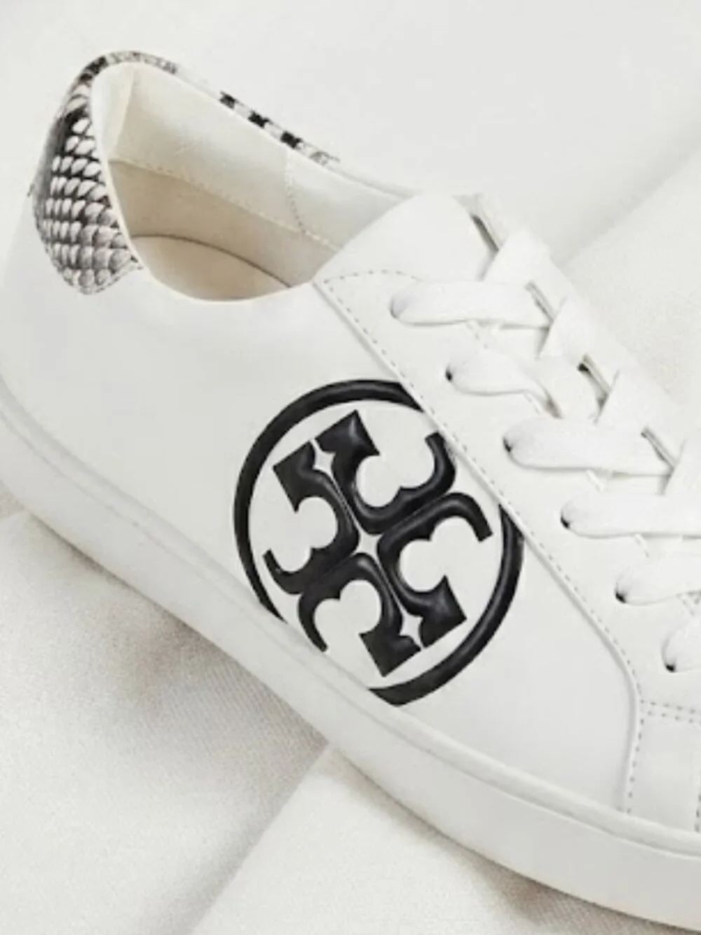 EUC Tory Burch Leigh Logo Sneakers White Leather Snake Trim Designer Low-Top